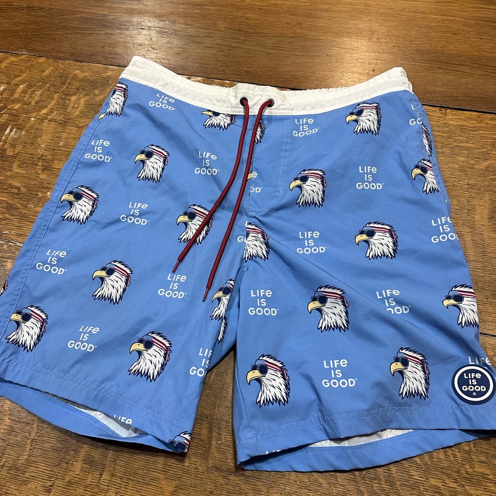 Life Is Good men’s sz medium‎ American Eagle swim trunks(P)